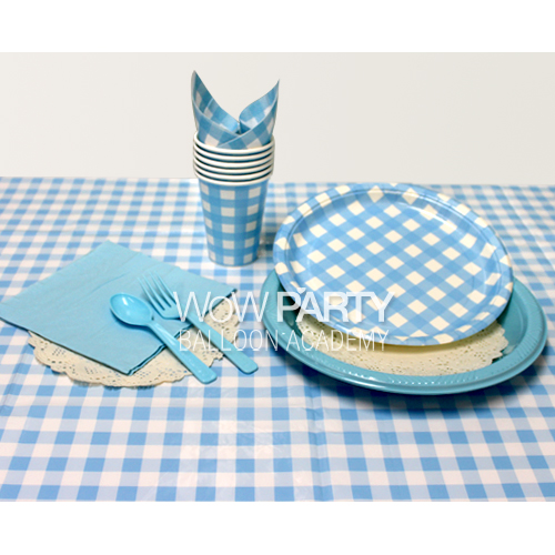 라이트블루체크테이블보