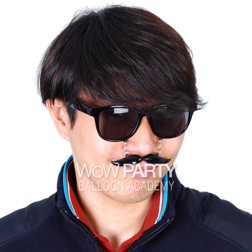 콧수염안경